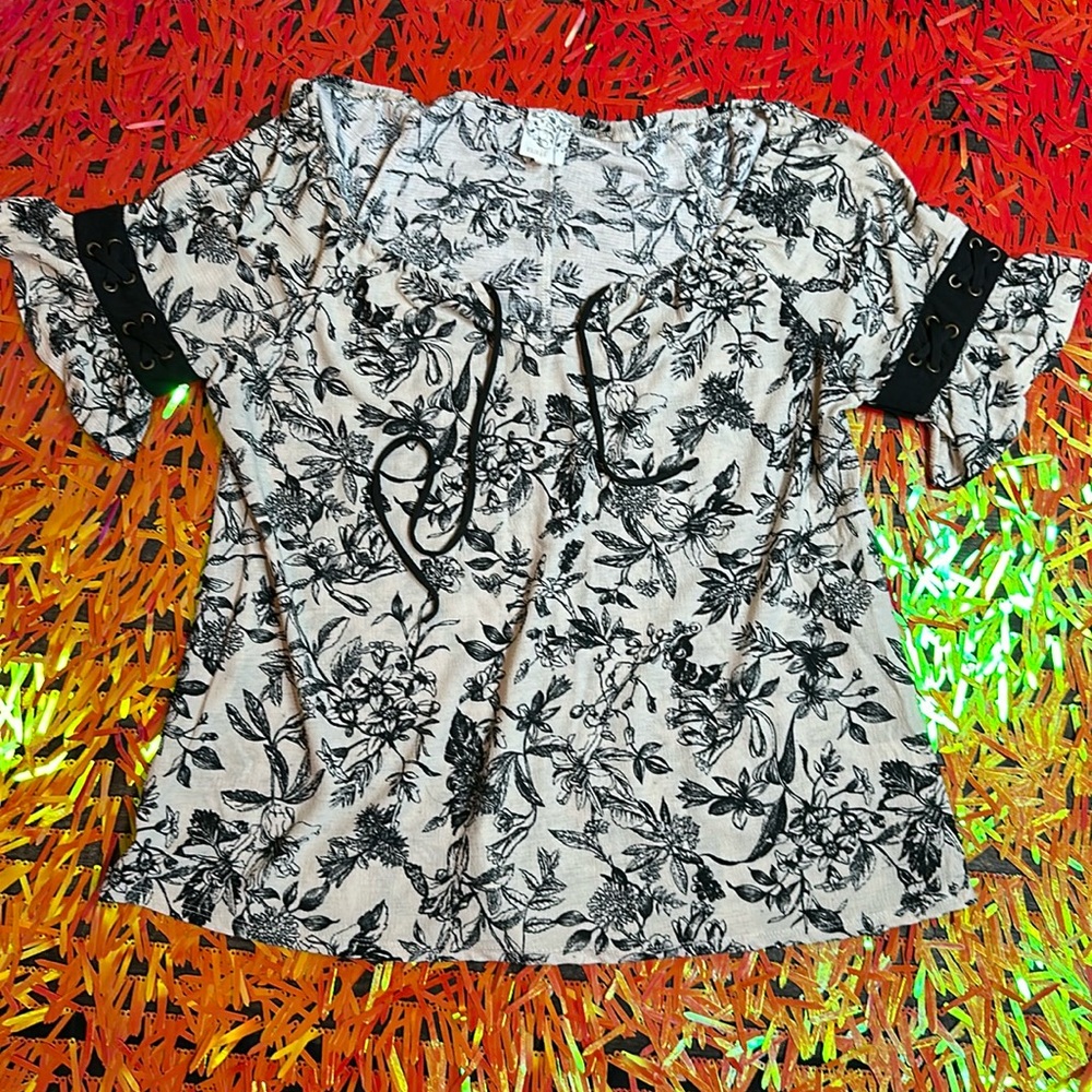 Naïf Flowy Foral Pattern Blouse